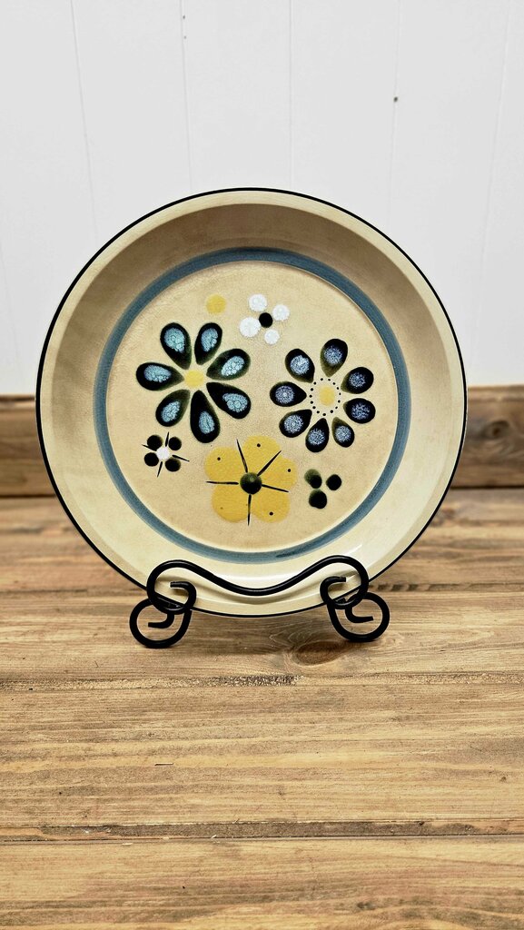 Retro stoneware dish
