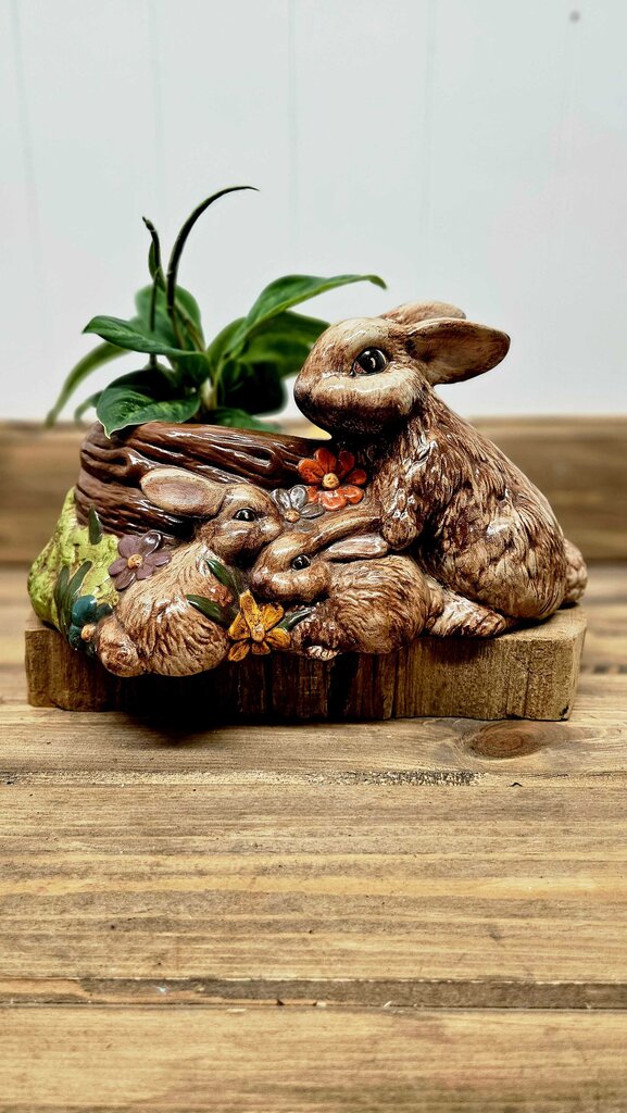 Vintage Bunnies Planter