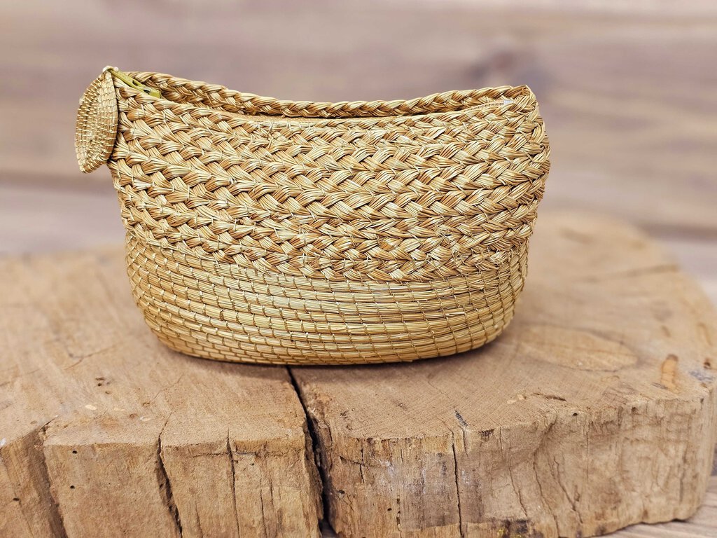 Mehaki Moon - Handmade Brazilian Golden Grass pouch bag