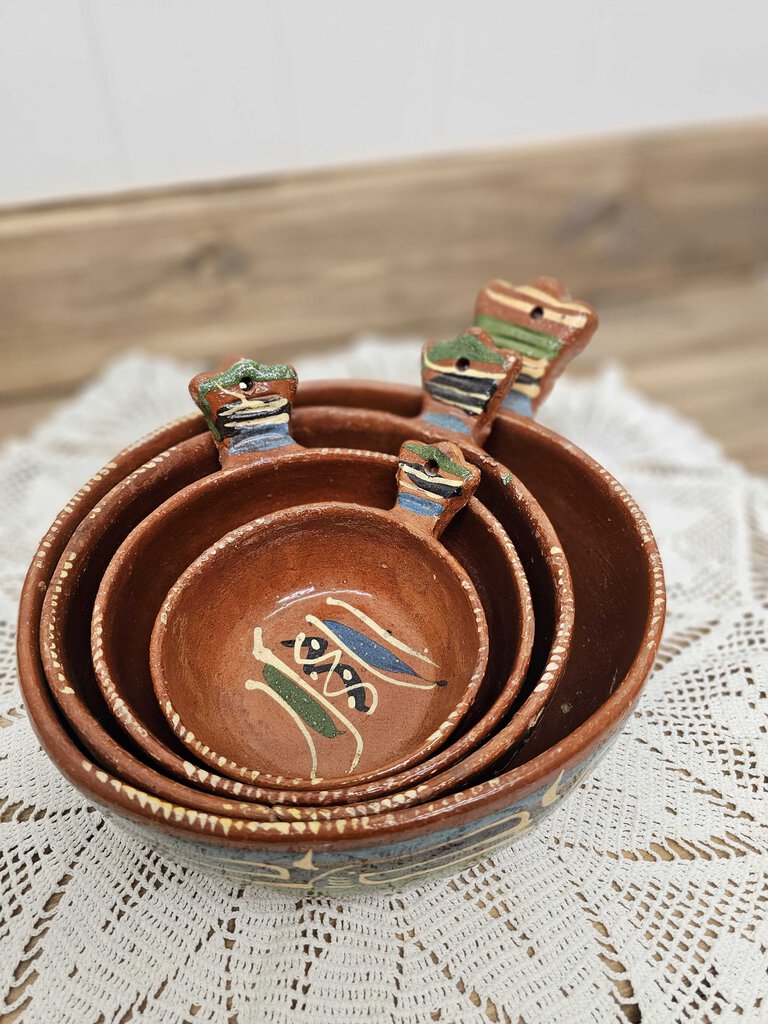 Set of 4 Vintage Mexican pottery serving bowls w/handles