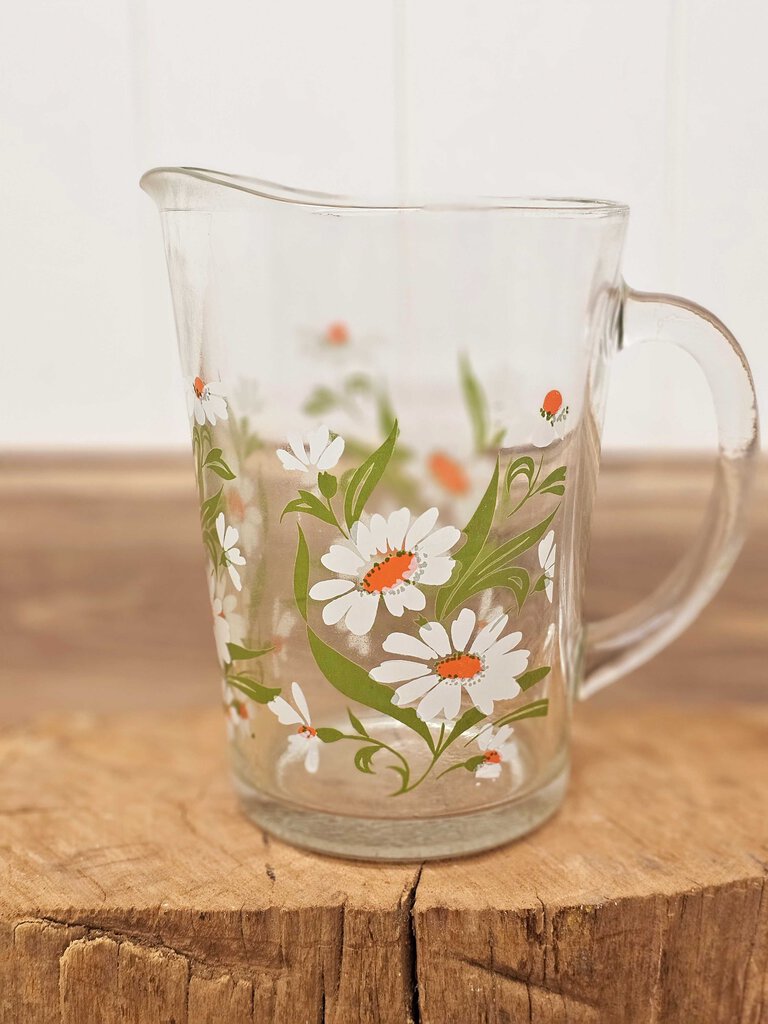 Retro 1970s 56oz Beverage Pitcher w/daisy design