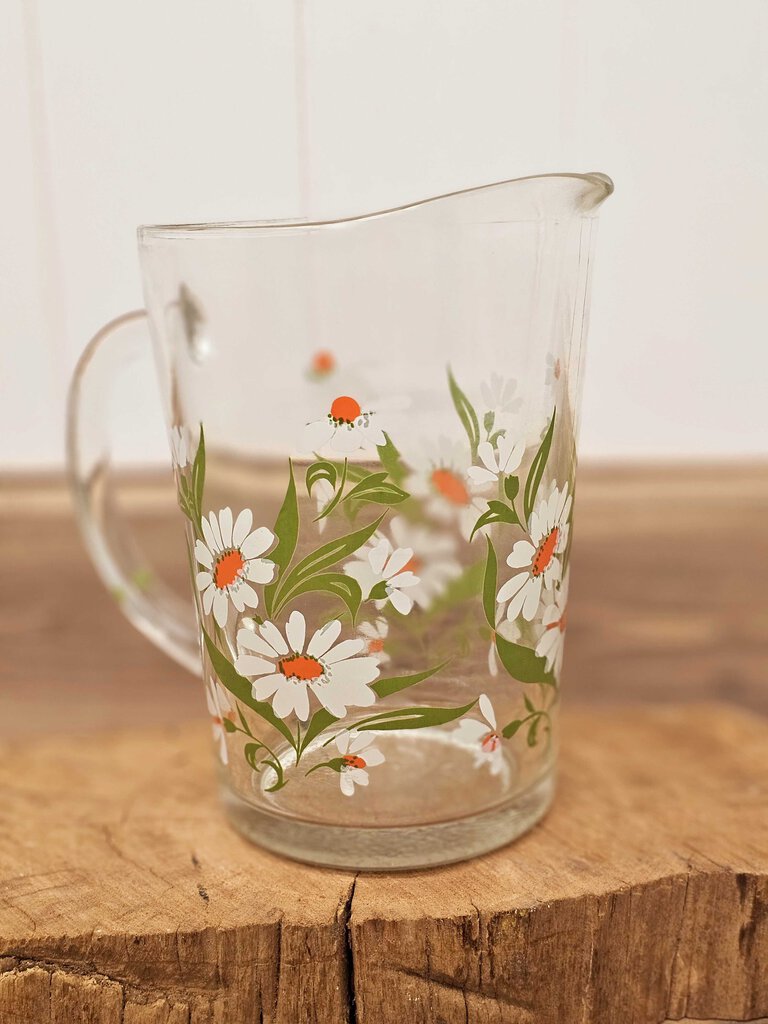 Retro 1970s 56oz Beverage Pitcher w/daisy design