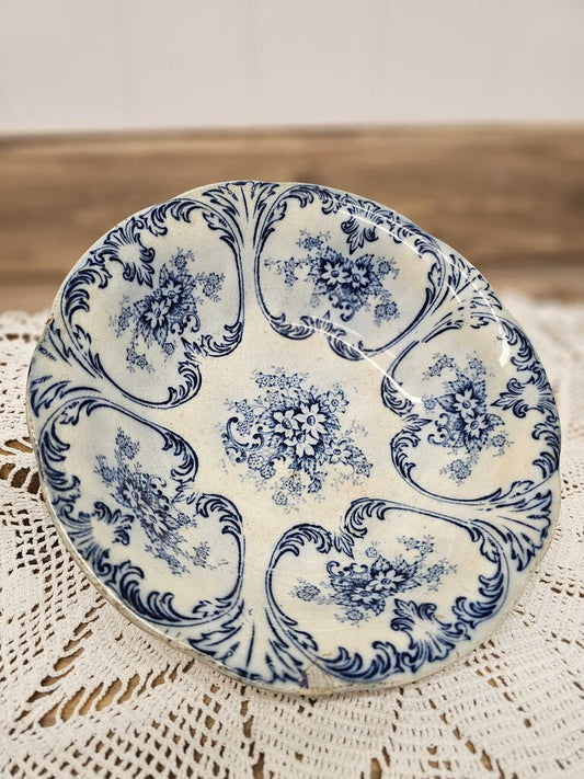 Vintage Prussian blue and white flower bowl