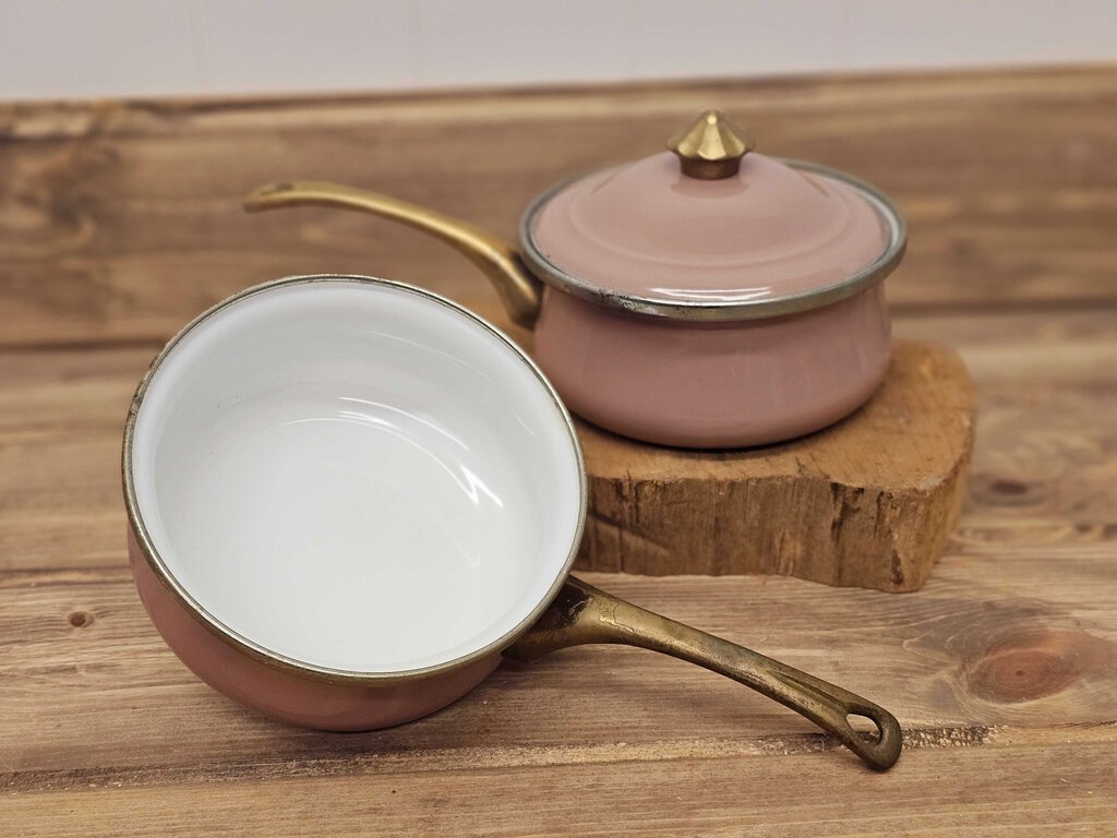 Vintage ASTA Mauve Enamel Cookware 6" Sauce Pot w/ Lid & Single Brass Handle