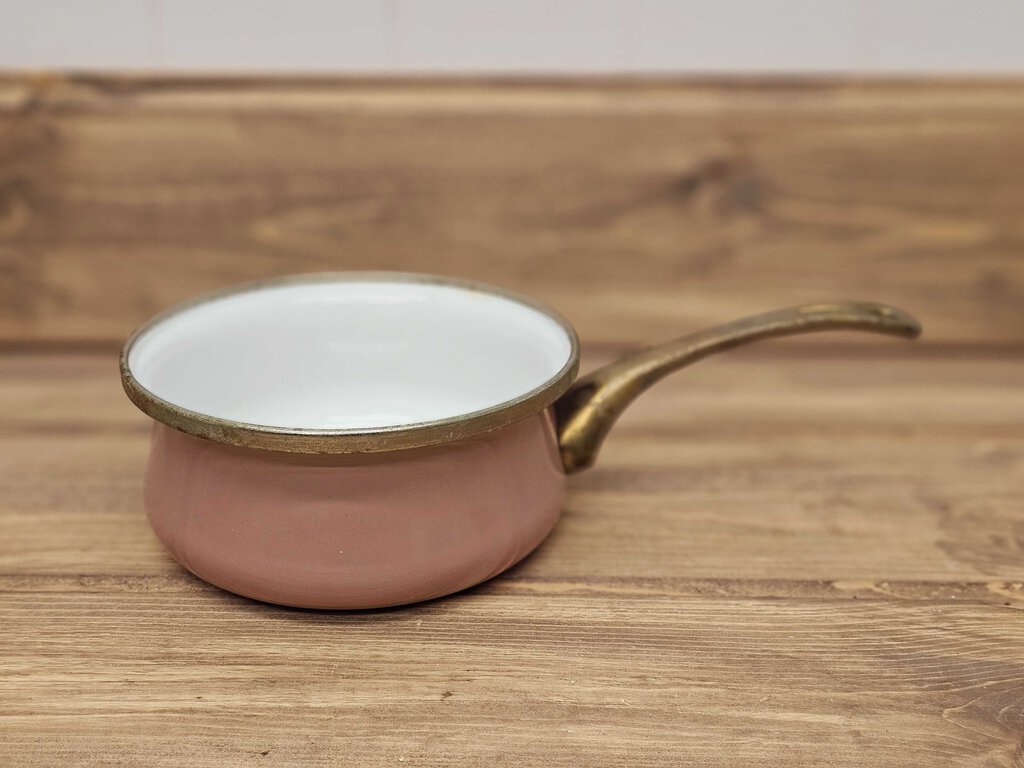 Vintage ASTA Mauve Enamel Cookware 6" Sauce Pan/Pot w/ Single Brass Handle