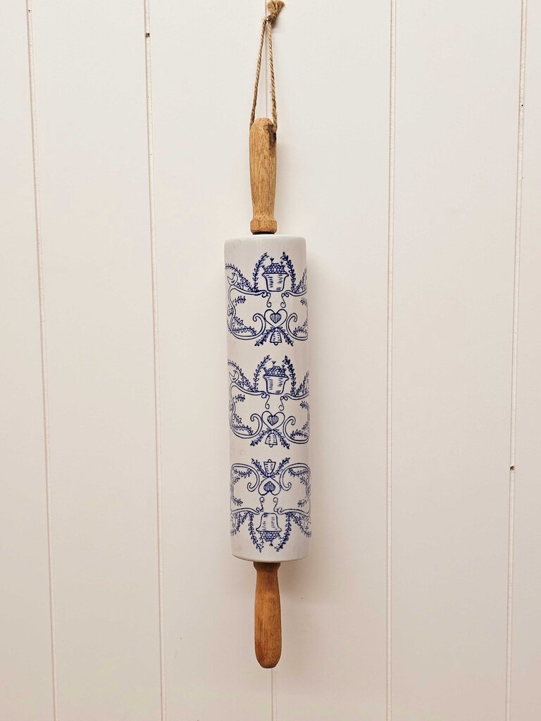 Vintage ceramic blue & white rolling pin