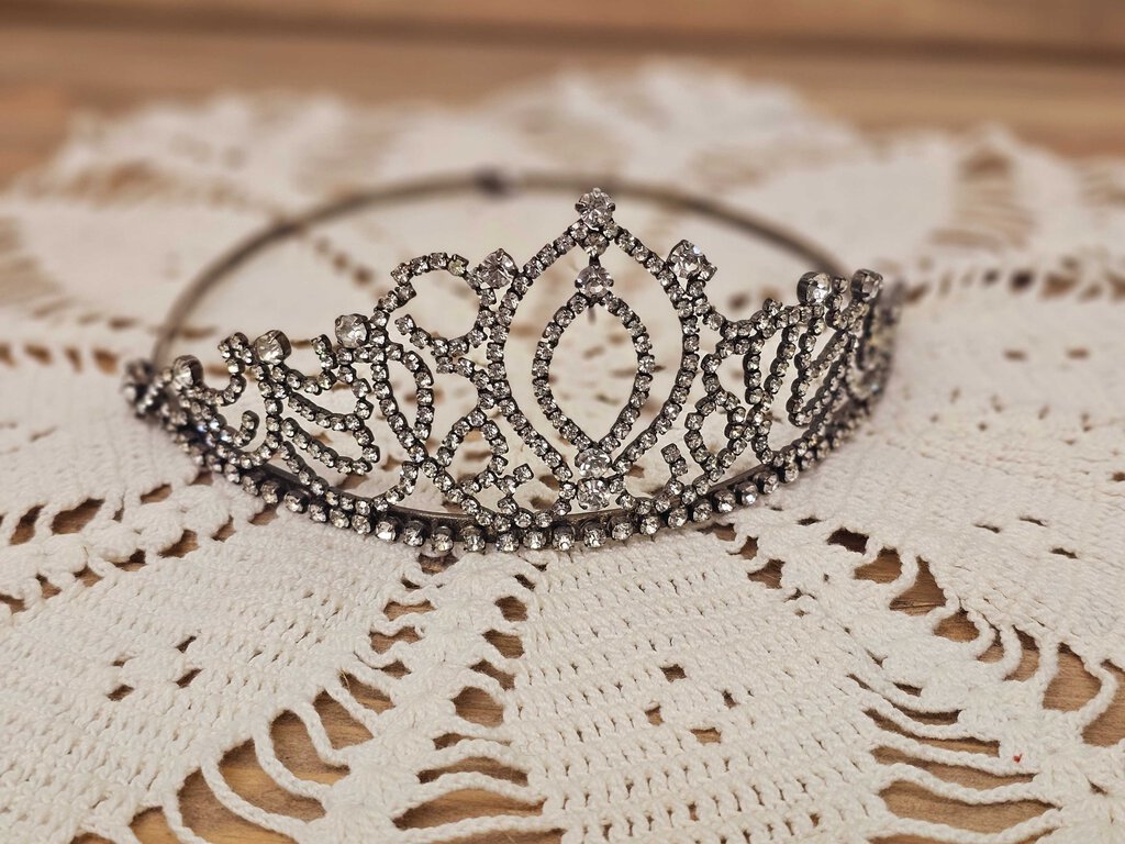 Vintage rhinestone tiara