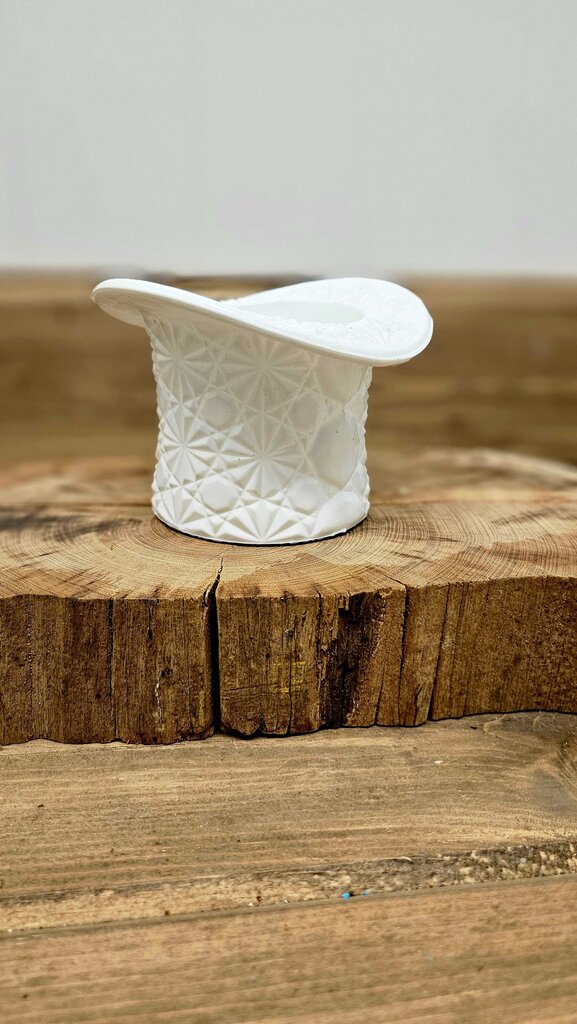 Glassware hat planter